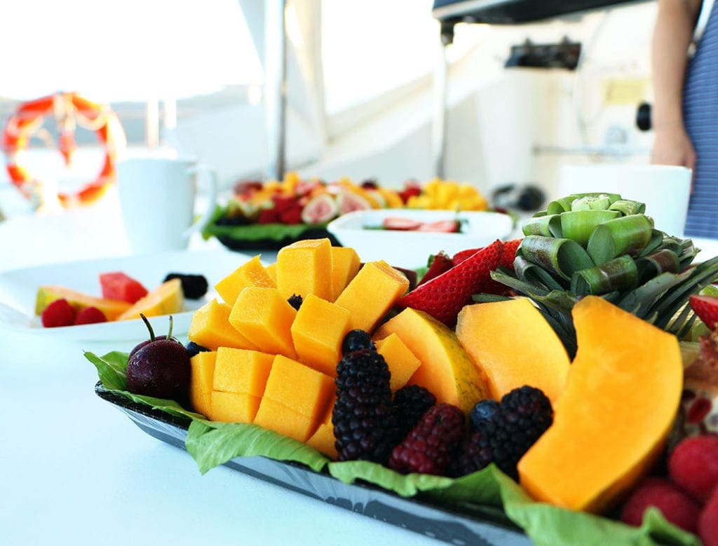 Whitsunday-Yacht-Chater-Food-and-Provisioning-Fruit-Platter-1024×779-1
